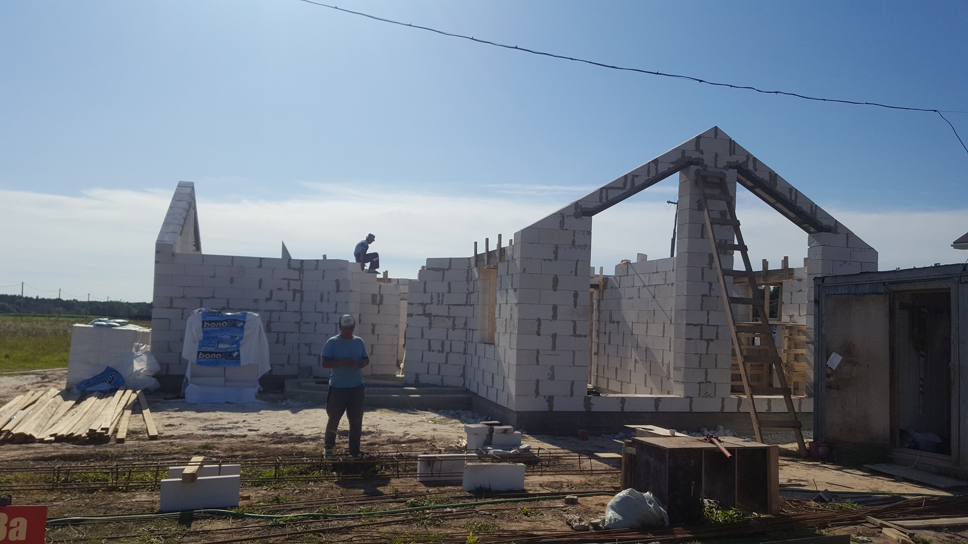 Фото 39 — Дом из глиносоломенных блоков: экологичные решения