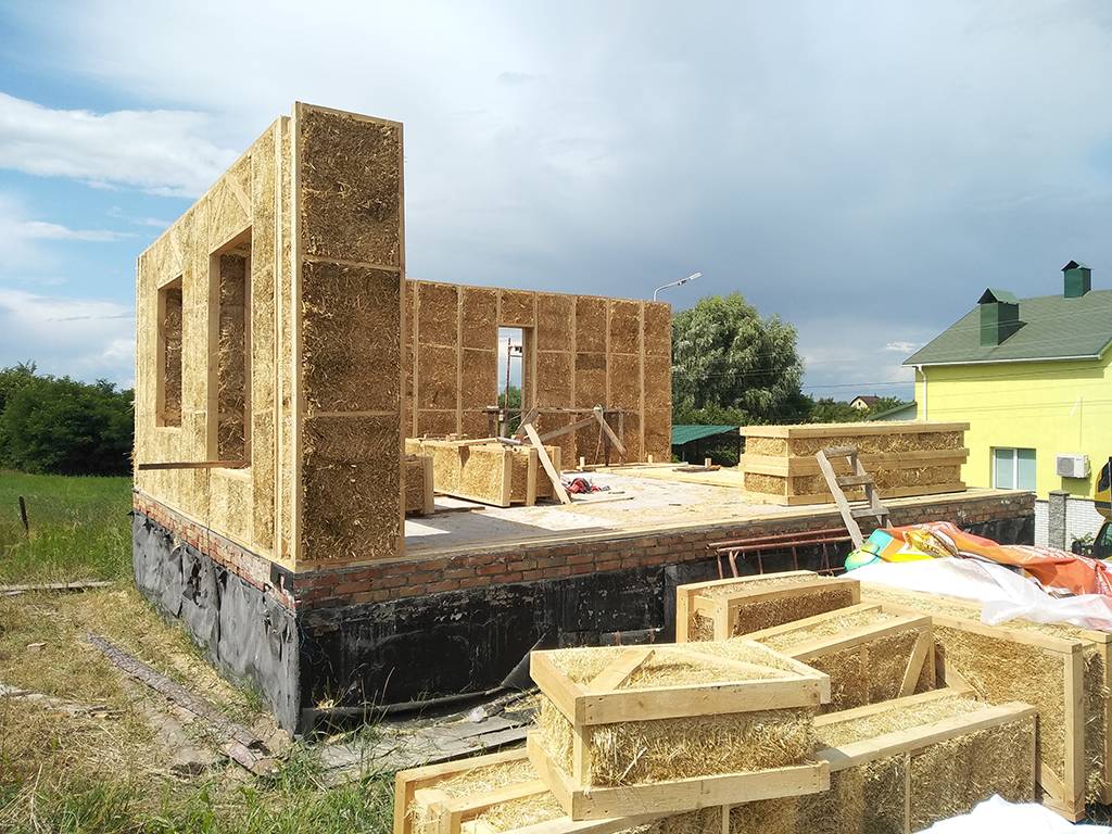 Фото 14 — Строительство дома из соломенных блоков: традиционные методы и современные подходы