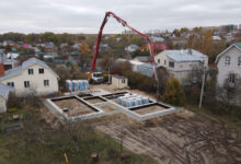 Photo of Строительство дома из глинобитных блоков: этапы работ и рекомендации